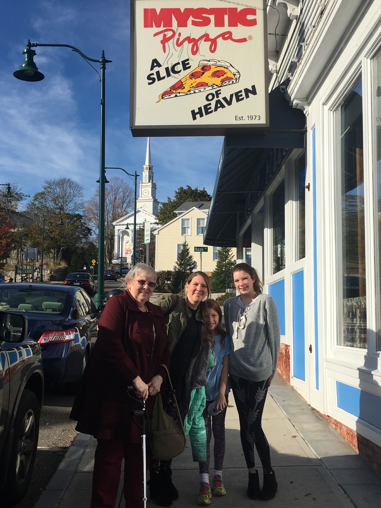 2017-11-04-mystic-pizza photo